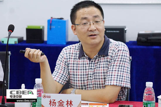 妙盛動力總經(jīng)理楊金林與調(diào)研組交流.jpg