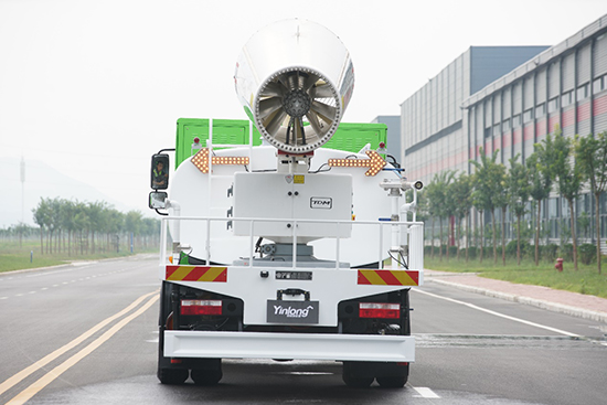 銀隆新能源多功能抑塵車出擊，車過無塵！