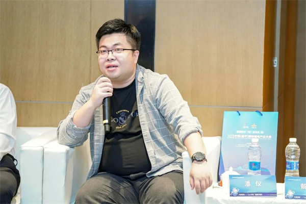 “Li+學(xué)社”高端對(duì)話：警惕全球化機(jī)遇下，鋰電企業(yè)的出海挑戰(zhàn)和技術(shù)迭代風(fēng)險(xiǎn)