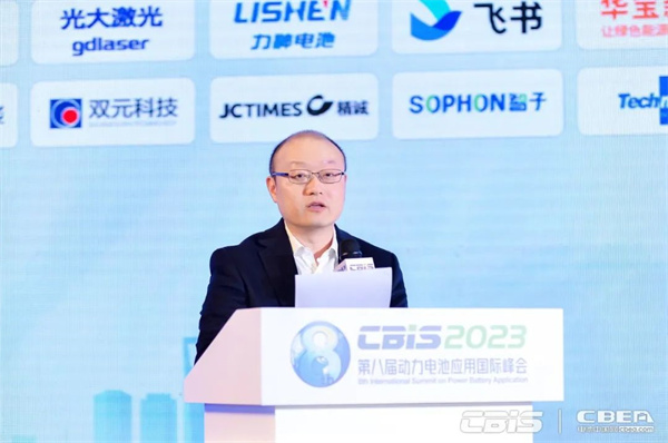 9000GWh！“百舸爭(zhēng)流”新能源電池萬(wàn)億新藍(lán)海